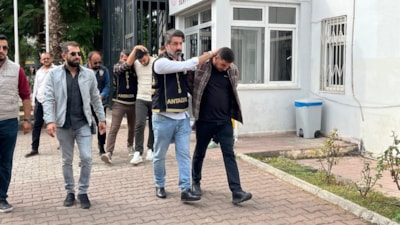 Antalya'da 2 kişinin ölümüyle sonuçlanan silahlı kavga şüphelileri adliyede