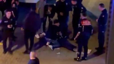 Zeytinburnu’nda bıçaklı kavga: 1 ölü 2 yaralı