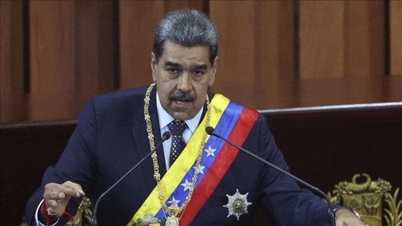 Maduro: ABD'nin askeri hamlelerine karşı Rus uçaksavar füzesi kullanılacak