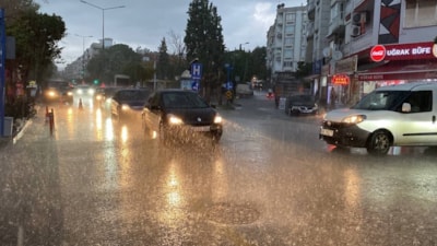 Aydın'da sağanak yağış etkili oldu