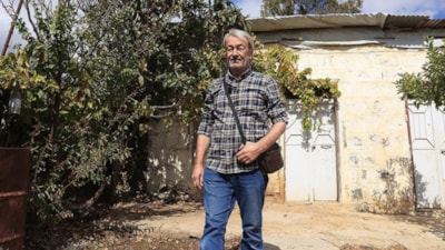 Türkiye'den Suriye'ye döndüğü köyünü, İsrail ordusu tarafından harap edilmiş buldu