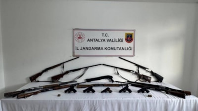 Antalya'da 15 ruhsatsız silah ele geçirildi