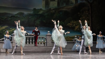 “Kuğu Gölü” balesi bu akşam AKM’de prömiyer yapacak