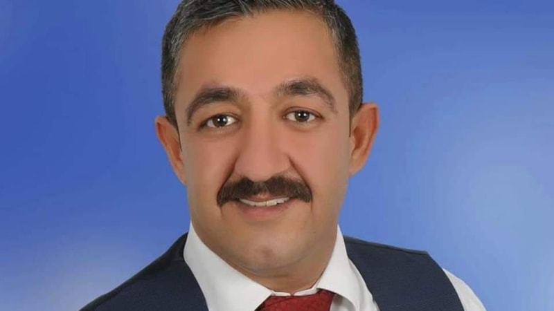 Adana'da muhtar, makamında tabancayla bacaklarından vuruldu