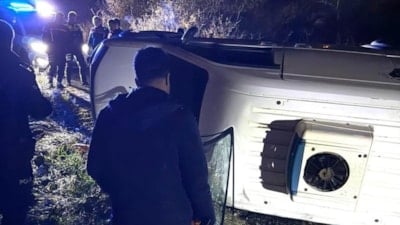 Kütahya'da polisten kaçan sürücü kaza yapınca yakalandı