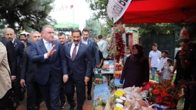 Osman Aşkın Bak'tan 