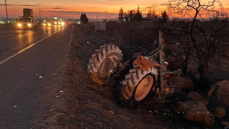 Şanlıurfa'da traktör devrildi: 2 yaralı