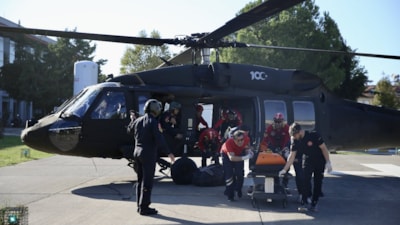 Muğla'nın Fethiye ilçesinde yamaç paraşütü kayalık alana düştü: 1 ölü 1 yaralı