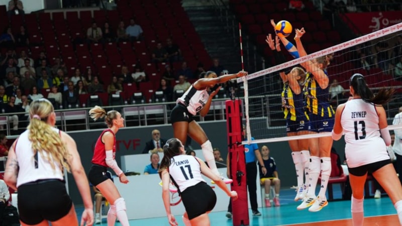 File derbisinde Fenerbahçe, Beşiktaş'ı mağlup etti