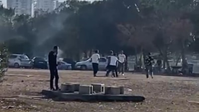 Adana'da sopayla darbettikleri kişiyi bıçakladılar