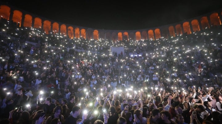 Genç oyuncular Aspendos Antik Tiyatrosu’nda sahne aldı