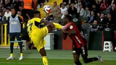 Gaziantep FK - Fenerbahçe maçında kırmızı kart beklentisi