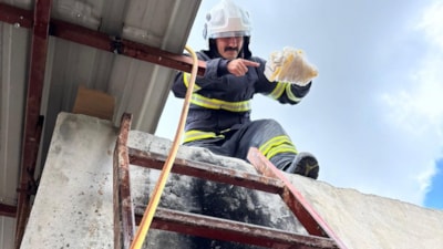 Hatay'da evlerine yılan giren vatandaşlar paniğe sürüklendi: İtfaiye müdahale etti