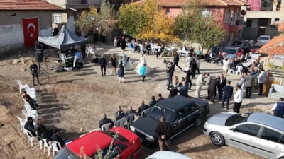 Kırıkkale'de hacca gidemeyince evlenen çifte destek oldular