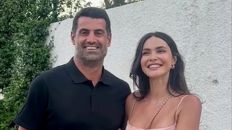 Zeynep Sever Demirel'den eşi Volkan Demirel için romantik kutlama