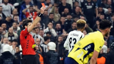 Beşiktaş-Fenerbahçe derbilerinde 34 kırmızı kart çıktı