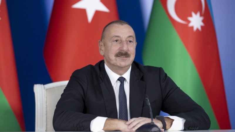 İlham Aliyev'den Cumhuriyet Bayramı kutlaması