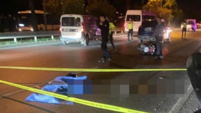 Antalya'da otomobille çarpışan motosikletin sürücüsü can verdi