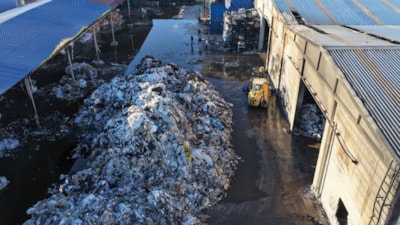 Samsun'da geri dönüşüm tesisindeki yangın 3,5 saatte kontrol altına alındı