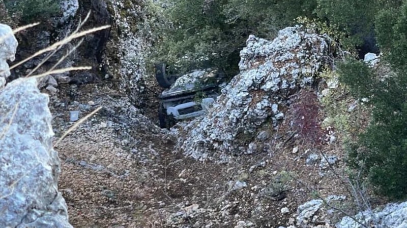 Mersin'de uçuruma düşen otomobilin sürücüsü öldü