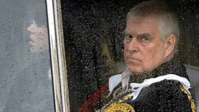 Kral Charles, Prens Andrew’un tüm ünvanlarını geri aldı: Royal Lodge’dan tahliye süreci başladı