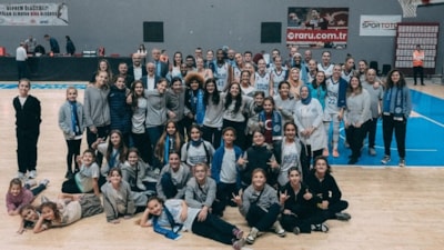 Emlak Konut'tan Saarlouis Royals'a karşı farklı galibiyet