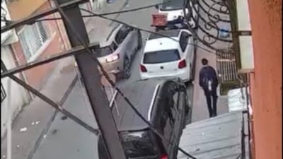 İstanbul'da 13 yaşındaki çocuk okul arkadaşını boğazından bıçakladı