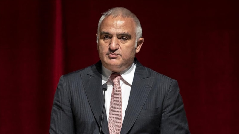 Mehmet Nuri Ersoy, turizmde rekor geliri açıkladı: 9 ayda 50 milyar doları aştı
