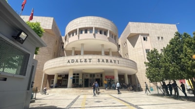 Şanlıurfa'da ilkokul öğrencisinin yüzünde sigara söndüren temizlikçi tutuklandı