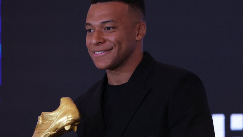 Kylian Mbappe 'Avrupa Altın Ayakkabı' ödülünü aldı