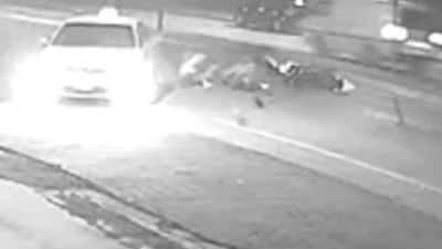 Düzce'de motosiklete taksi çarptı: 2 yaralı