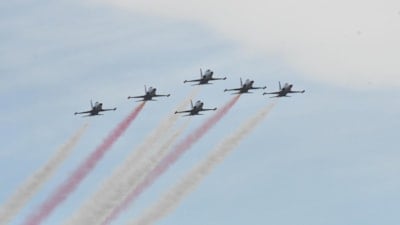 Türk Yıldızları Çorlu'da gösteri uçuşu gerçekleştirdi