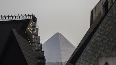 Büyük Mısır Müzesi, 20 yıldan uzun süren hazırlığın ardından bugün kapılarını açıyor