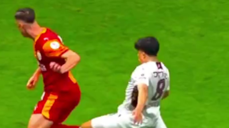 Benjamin Bouchouari, direkt kırmızı kart gördü