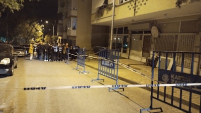 İstanbul Kartal'da kolonlarında çatlak tespit edilen 4 katlı bina tahliye edildi