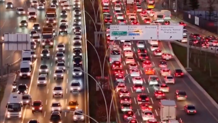 Ankara'da artan trafik sorunu çileye dönüyor: Her gün trafik gittikçe katlanıyor