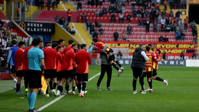 Kayserispor, Kasımpaşa'yı üç golle geçti