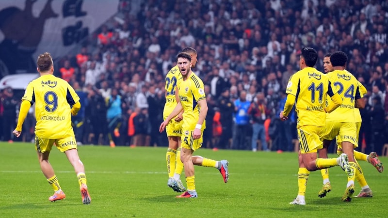 Fenerbahçe, kazanma serisini derbide de sürdürdü