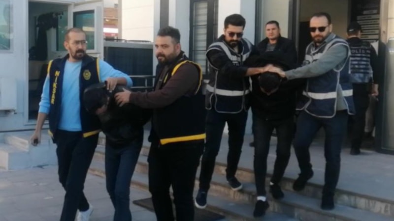 Tokat'ta yaşlı çifti dolandıran sahte polisler yakalandı