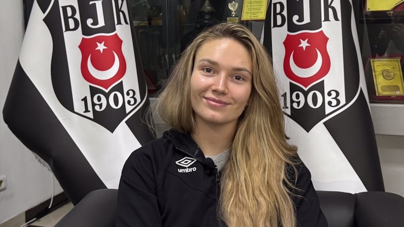 Julia Szczurowska'nın siyah-beyaz aşkı