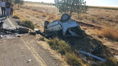 Mardin'de iki otomobil çarpıştı: 6 yaralı