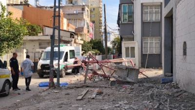 Adana'da asansörlü iskele metrelerce yükseklikten düştü: 1 ölü