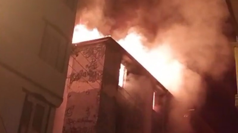 Gaziantep'te 4 katlı binada yangın çıktı