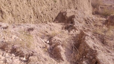 Ankara'da toprak kayması: Yol trafiğe kapatıldı