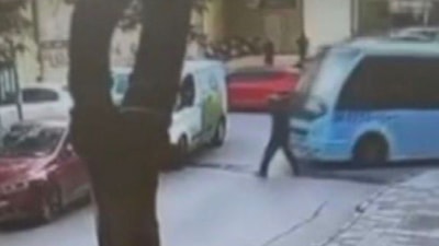 İstanbul Maltepe'de yayaya minibüs çarptı