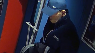 İstanbul'da pişkin hırsız güvenlik kamerasında