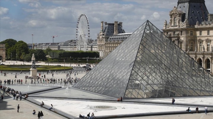 Louvre Müzesinin soyguncularından biri eski dünyaca ünlü YouTuber çıktı