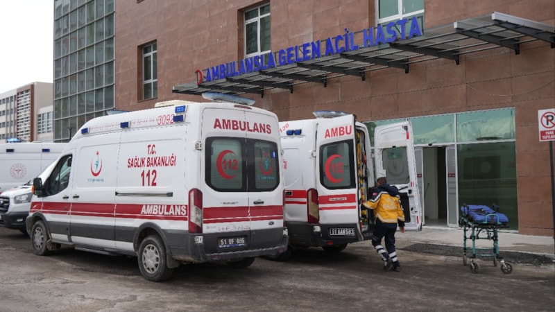 Niğde’de oto galeri önünde silahlı saldırı düzenlendi