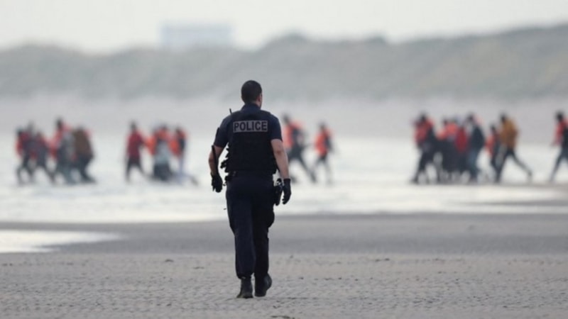 Fransa'dan İngiltere'ye denizden geçen İranlı kaçak göçmen, ikinci kez gönderildi