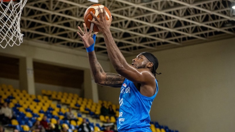 Aliağa Petkimspor, CSM Corona Brasov'a fark attı